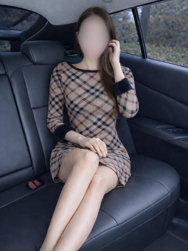 衣歩（いぶ）溢れるエロスの美人妻プロフィール写真