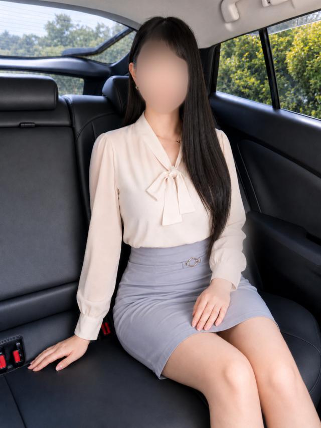 翠（すい）高身長美脚の童顔美人プロフィール写真