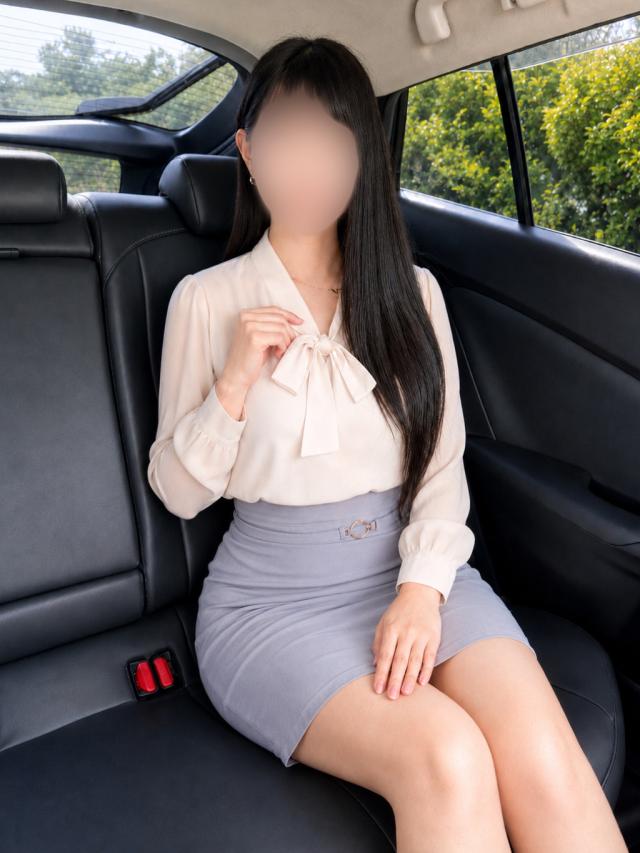 翠（すい）高身長美脚の童顔美人プロフィール写真