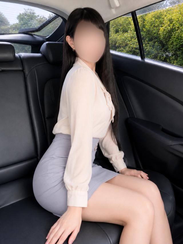 翠（すい）高身長美脚の童顔美人プロフィール写真
